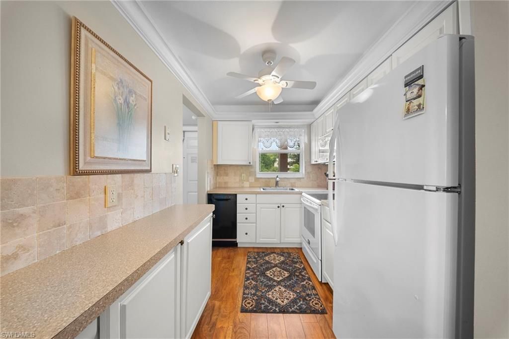 400 Forest Lakes Blvd, Unit 204, Naples, FL 34105 Photo
