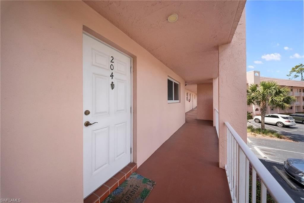400 Forest Lakes Blvd, Unit 204, Naples, FL 34105 Photo