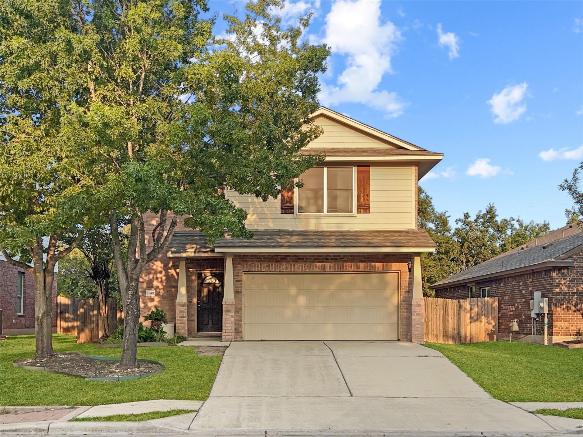 11901 Buzz Schneider Ln, Austin, TX 78748 Main Photo