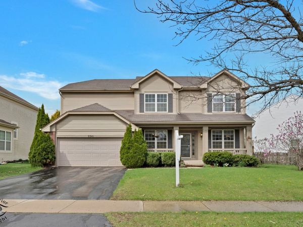 9341 Diana Lane, Huntley, IL 60142