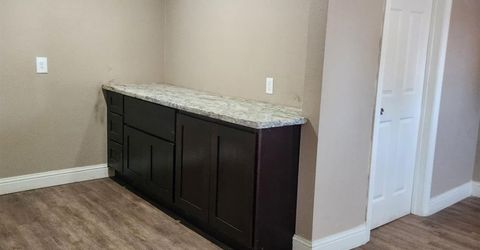 1506 S Mariposa Rd, Stockton, CA 95205 Photo