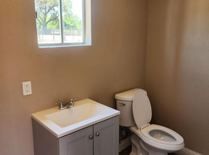 1506 S Mariposa Rd, Stockton, CA 95205 Photo