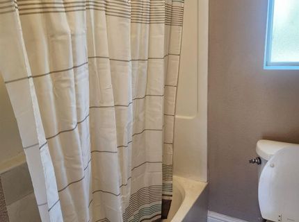 1506 S Mariposa Rd, Stockton, CA 95205 Photo