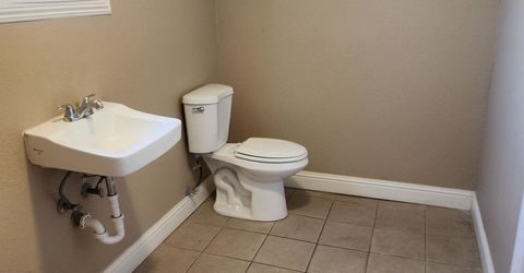 1506 S Mariposa Rd, Stockton, CA 95205 Photo