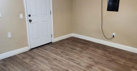 1506 S Mariposa Rd, Stockton, CA 95205 Photo