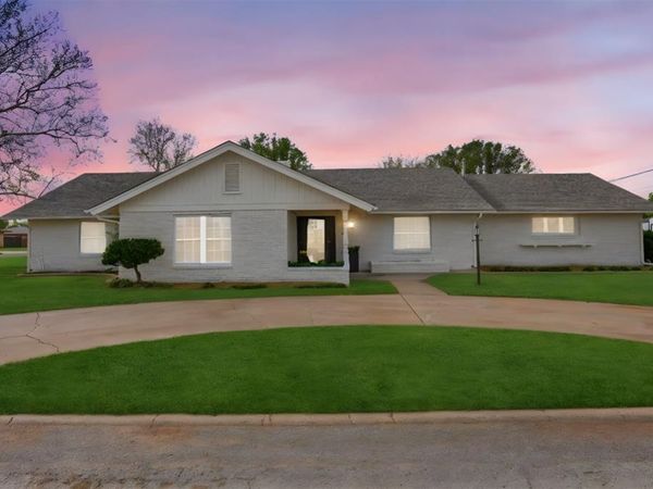 400 W Elm Street, Hobart, OK 73651