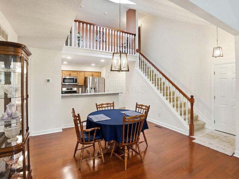 5547 Villas Drive, Unit 4D, Dublin, OH 43017 Photo 2