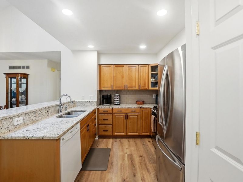 5547 Villas Drive, Unit 4D, Dublin, OH 43017 Photo 7