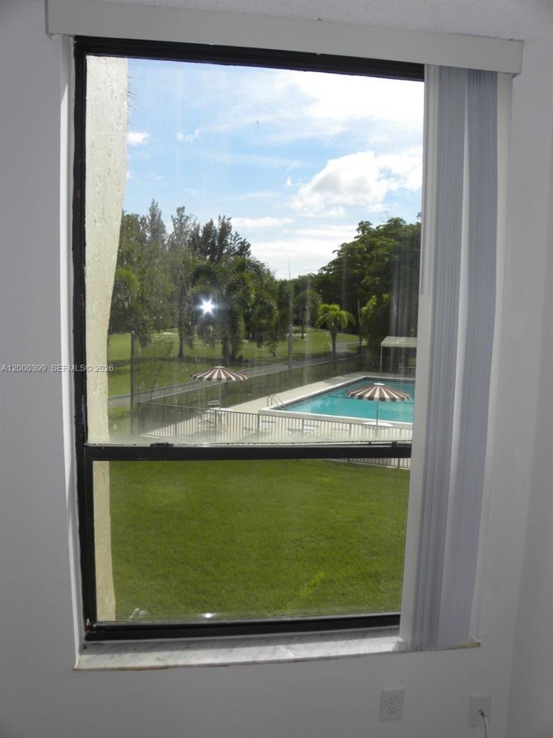 8050 W Mcnab Rd, Unit 206, Tamarac, FL 33321 Photo