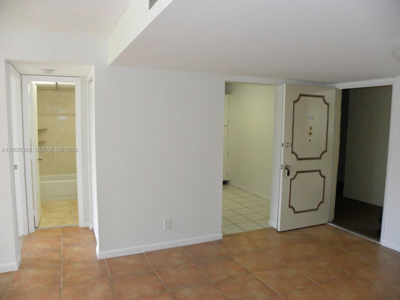 8050 W Mcnab Rd, Unit 206, Tamarac, FL 33321 Photo