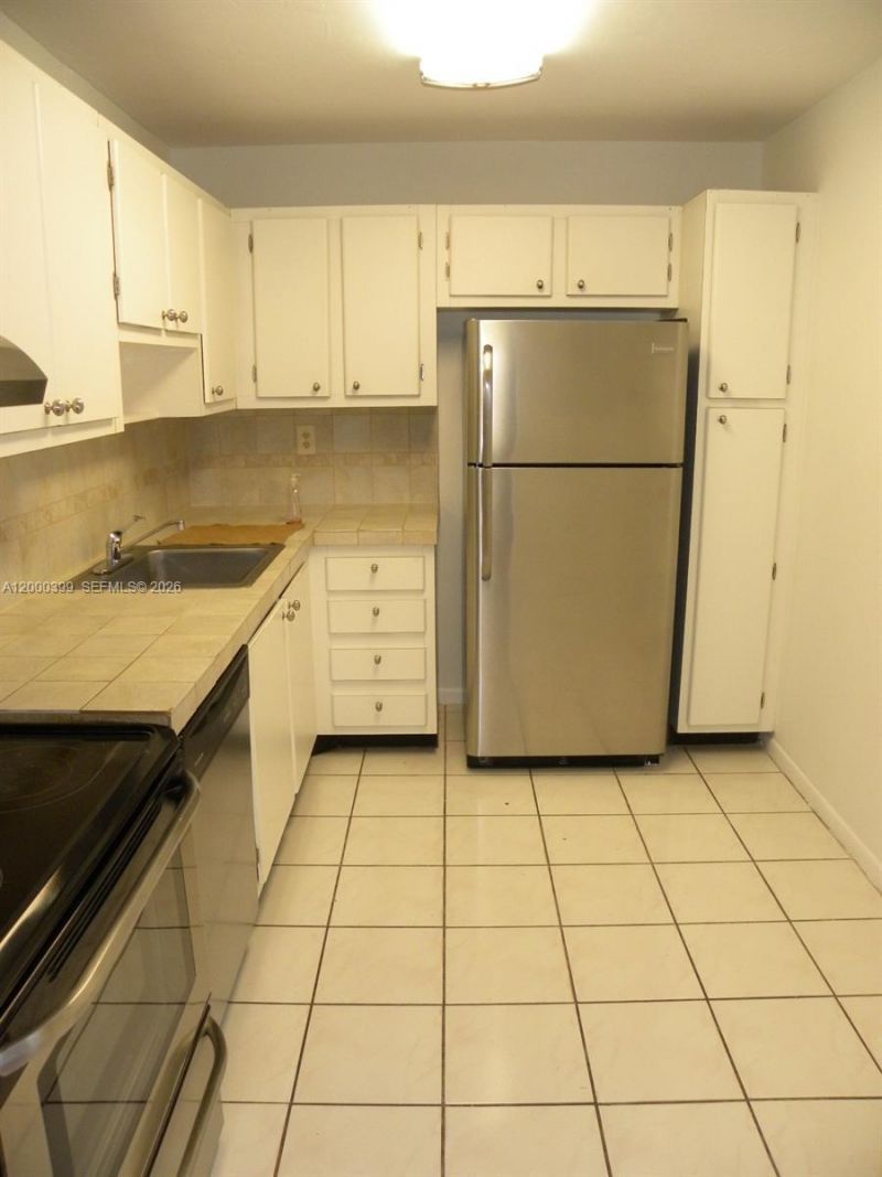 8050 W Mcnab Rd, Unit 206, Tamarac, FL 33321 Photo