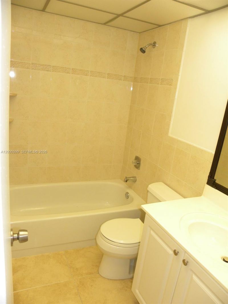 8050 W Mcnab Rd, Unit 206, Tamarac, FL 33321 Photo