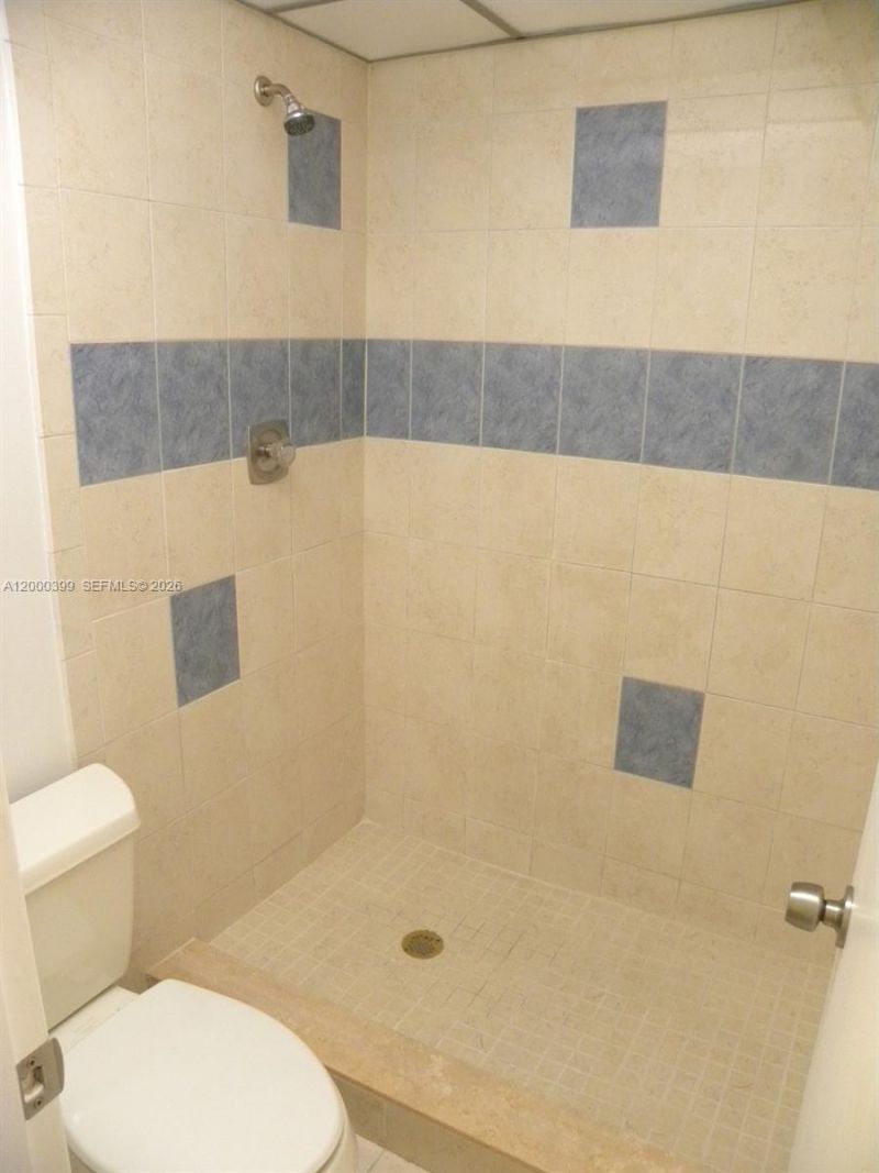 8050 W Mcnab Rd, Unit 206, Tamarac, FL 33321 Photo