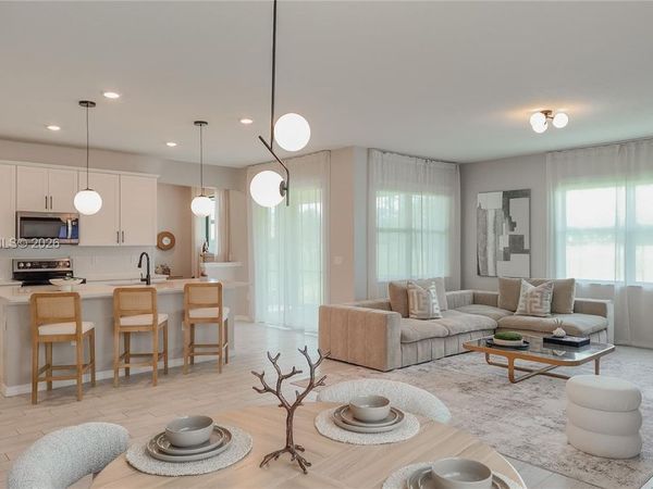 8108 NW 78th St , Tamarac, FL 33321