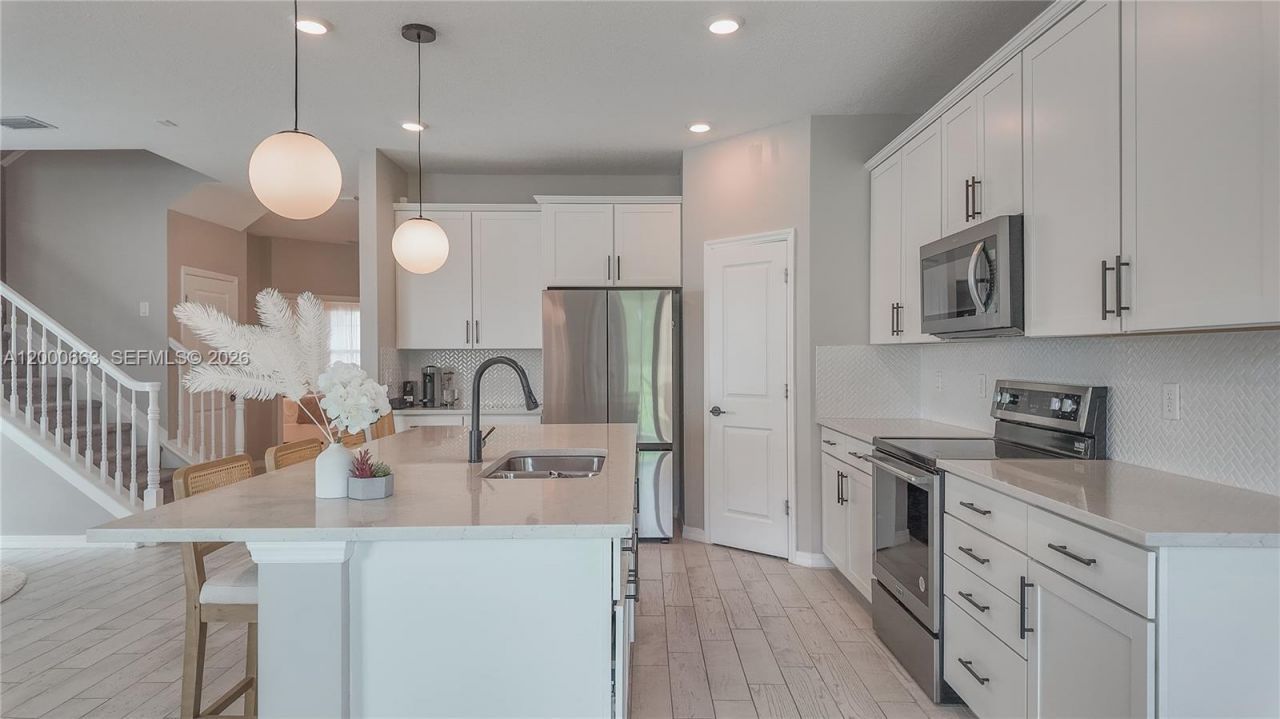 8108 NW 78th St, Tamarac, FL 33321 Photo