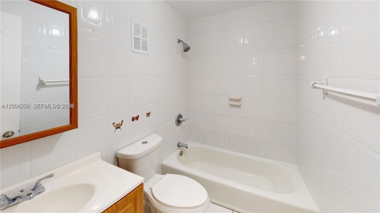 160 SW 30th Ave, Unit 204A, Miami, FL 33135 Photo