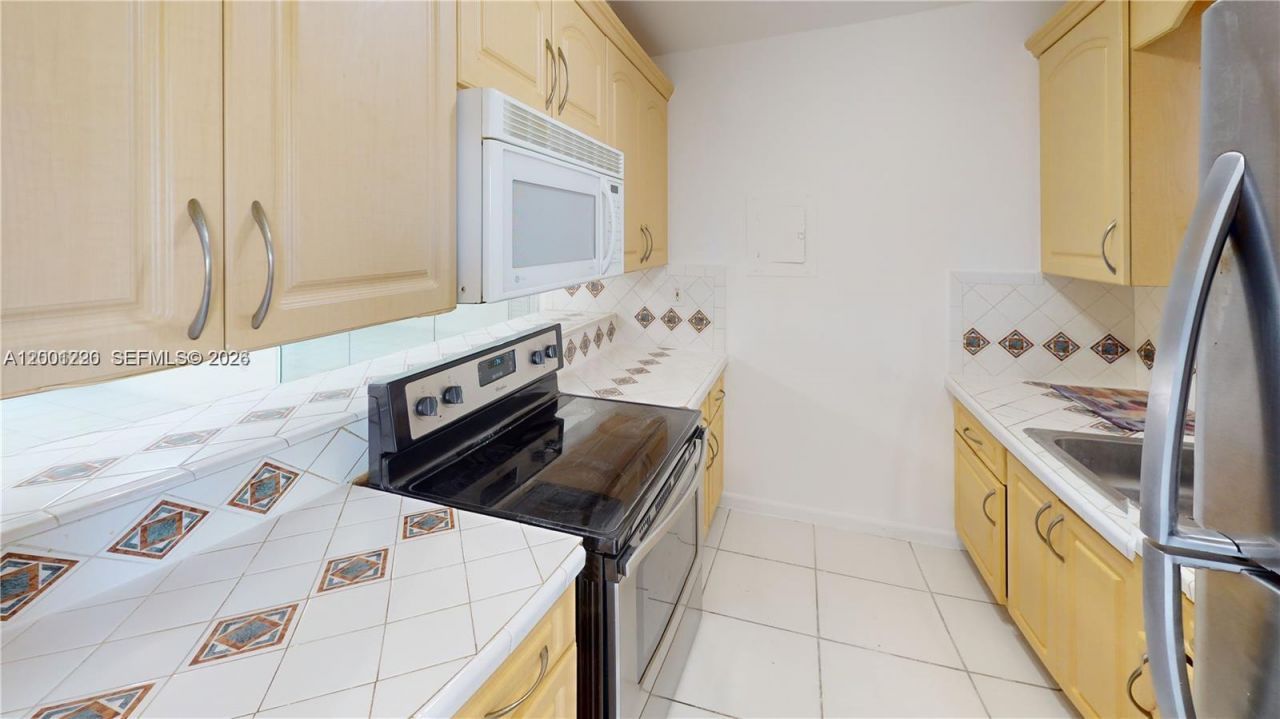 160 SW 30th Ave, Unit 204A, Miami, FL 33135 Photo