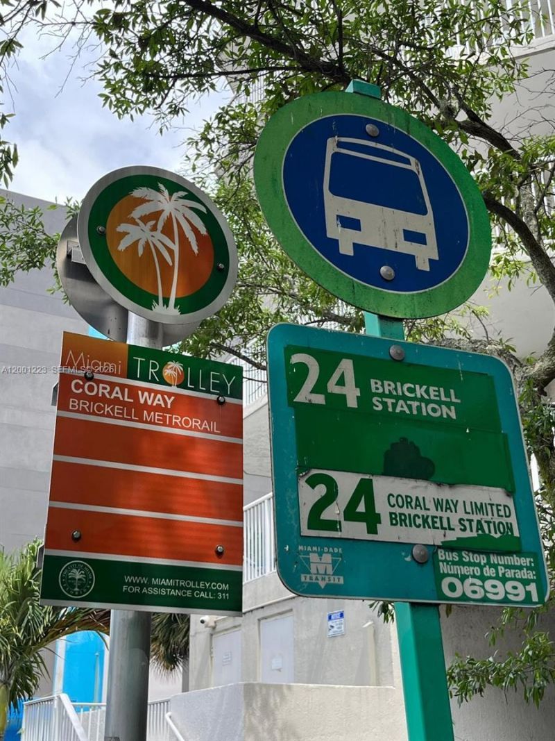 280 SW 20th Rd, Unit 504, Miami, FL 33129 Photo