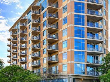 1001 Belleview Street, Unit 202, Dallas, TX 75215