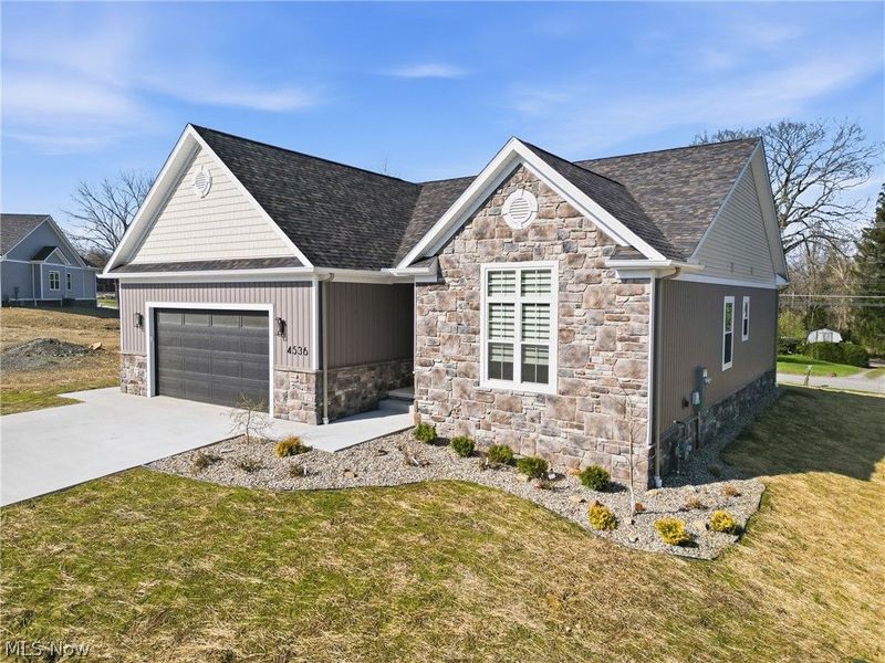 4536 Wyatt Way, Poland, OH 44514 Photo 2