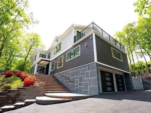 156 Sugar Toms Lane , East Norwich, NY 11732