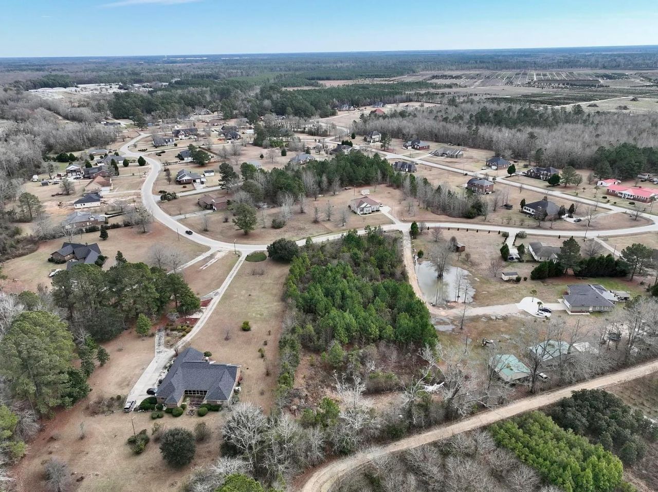 0 Estate Court Photo 4