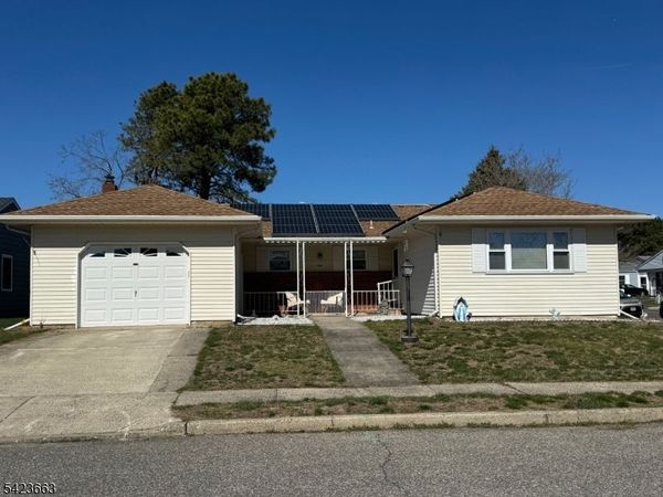 1 Ashcroft Ln, Berkeley, NJ 08757