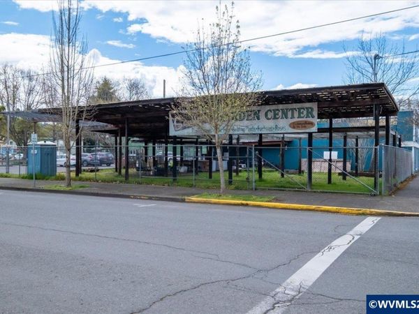 1211 Long St, Sweet Home, OR 97386