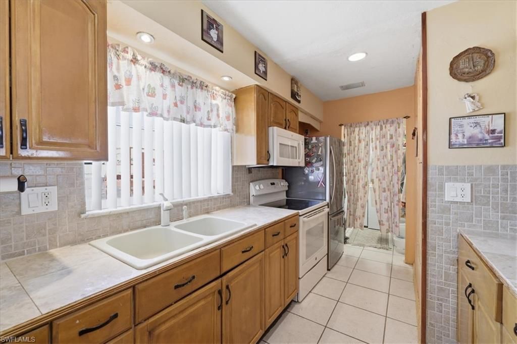 1524 Markdale St E, Lehigh Acres, FL 33936 Photo