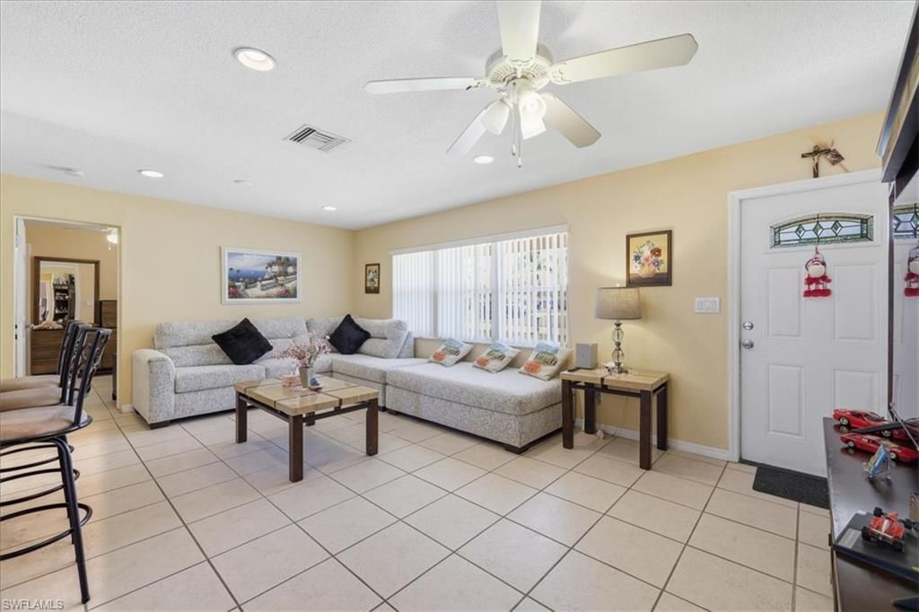 1524 Markdale St E, Lehigh Acres, FL 33936 Photo