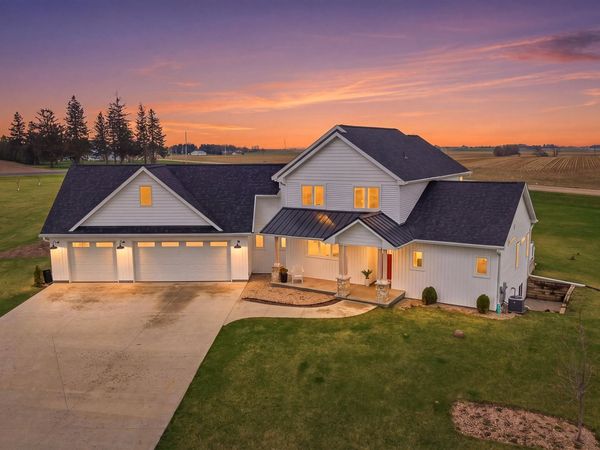 N6329 Tradewinds Circle, Beaver Dam, WI 53916