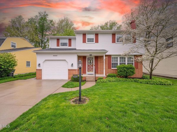 5223 Oakridge Drive, Toledo, OH 43623