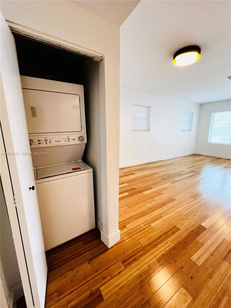 960 Bay Dr , Unit 911, Miami Beach, FL 33141 Photo