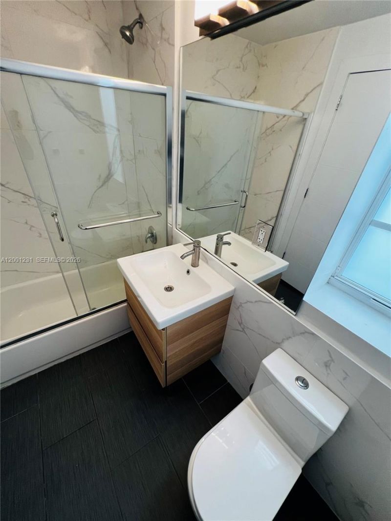 960 Bay Dr , Unit 911, Miami Beach, FL 33141 Photo