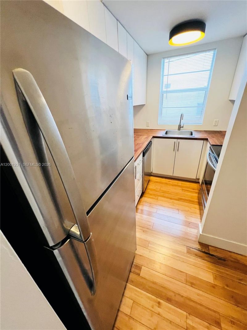 960 Bay Dr , Unit 911, Miami Beach, FL 33141 Photo