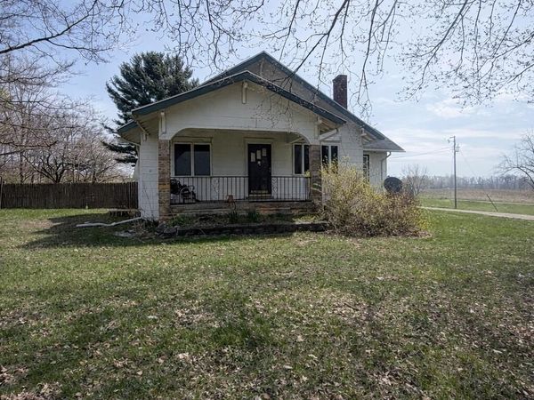 1091 N Benton Center Road, Benton Harbor, MI 49022