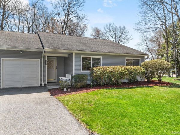 164 Carriage Court , Unit B, Yorktown Heights, NY 10598