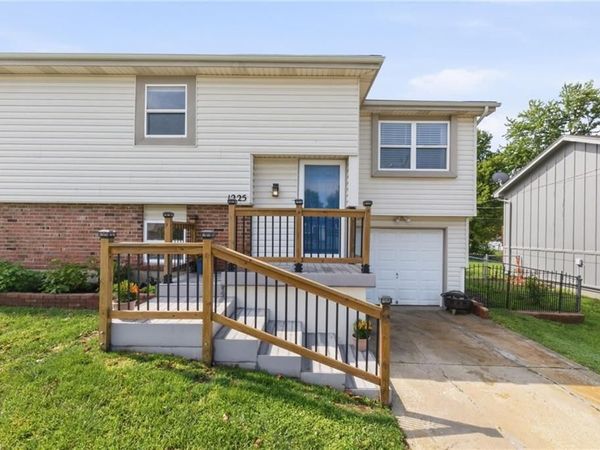 1225 E Cothrell Street, Olathe, KS 66061