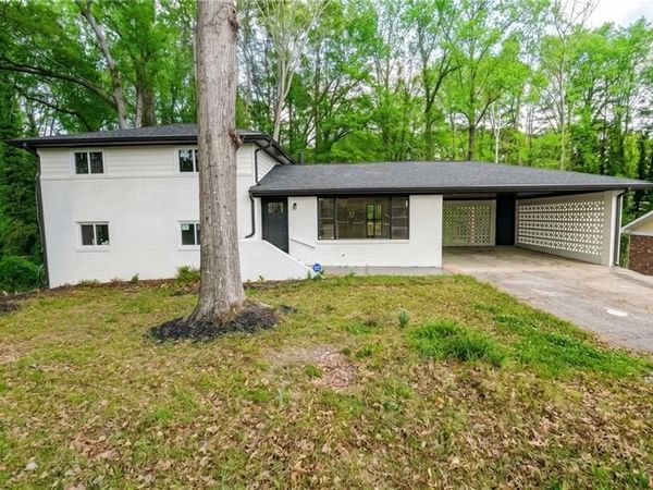 3211 Thrasher Circle, Decatur, GA 30032