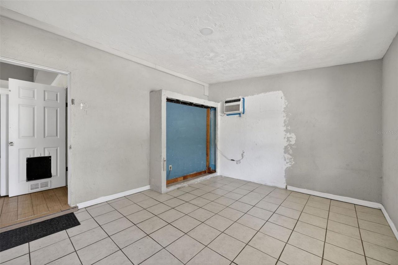 5828 22nd Street W, Bradenton, FL 34207 Photo