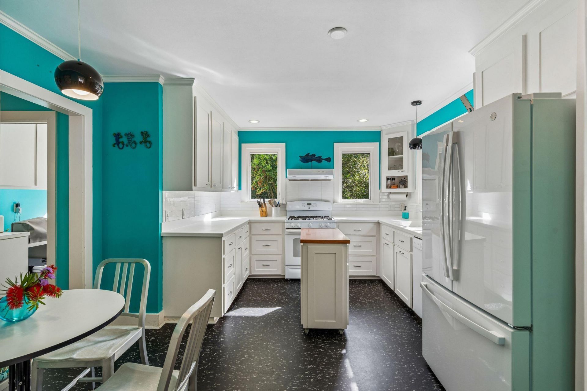 317 Sumter Avenue Photo 4