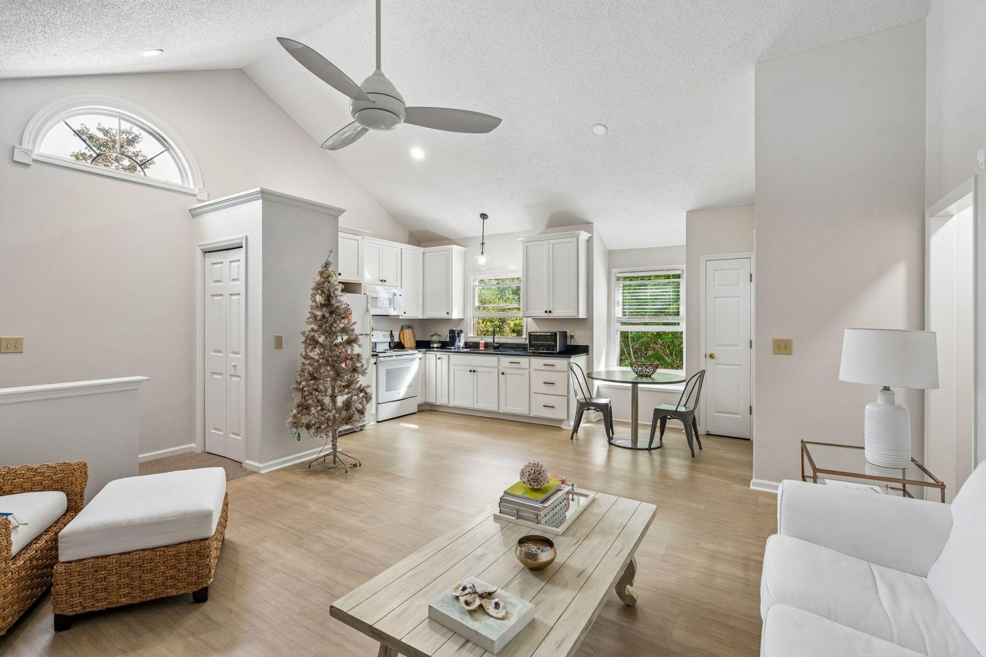 317 Sumter Avenue Photo 79