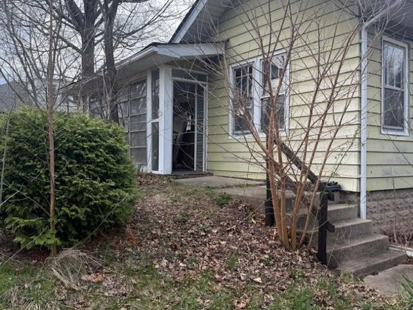 10802 W York House Road, Beach Park, IL 60087