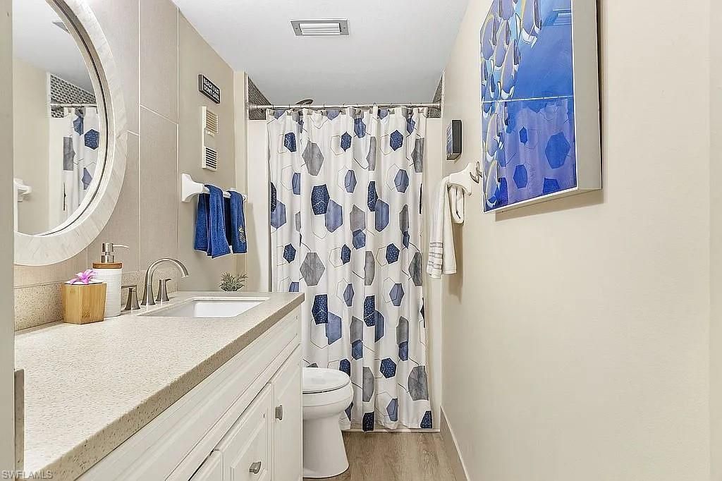 400 Lenell Rd, Unit 207, Fort Myers Beach, FL 33931 Photo