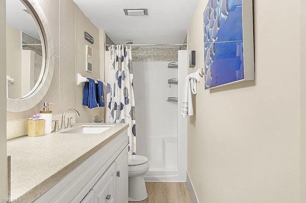 400 Lenell Rd, Unit 207, Fort Myers Beach, FL 33931 Photo