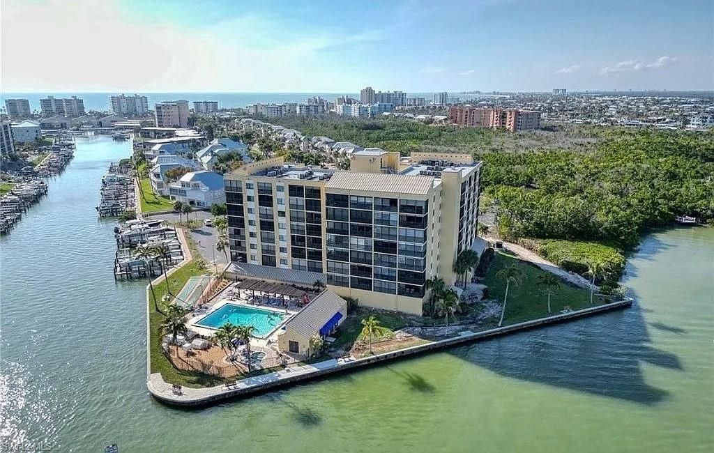 400 Lenell Rd, Unit 207, Fort Myers Beach, FL 33931 Photo