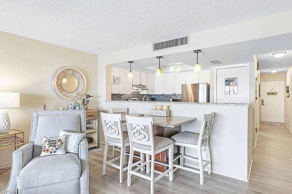 400 Lenell Rd, Unit 207, Fort Myers Beach, FL 33931 Photo