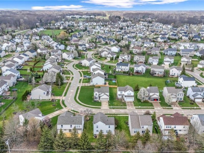 9788 Nicole Lane, Olmsted Township, OH 44138 Photo 45