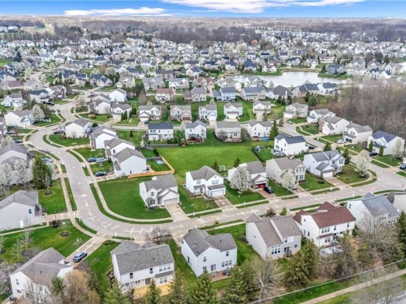 9788 Nicole Lane, Olmsted Township, OH 44138 Photo 46