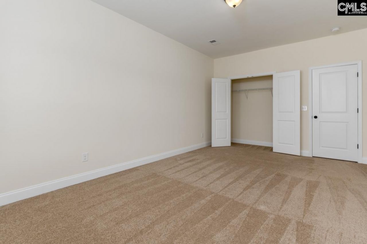 296 Glenn Village Circle Photo 32